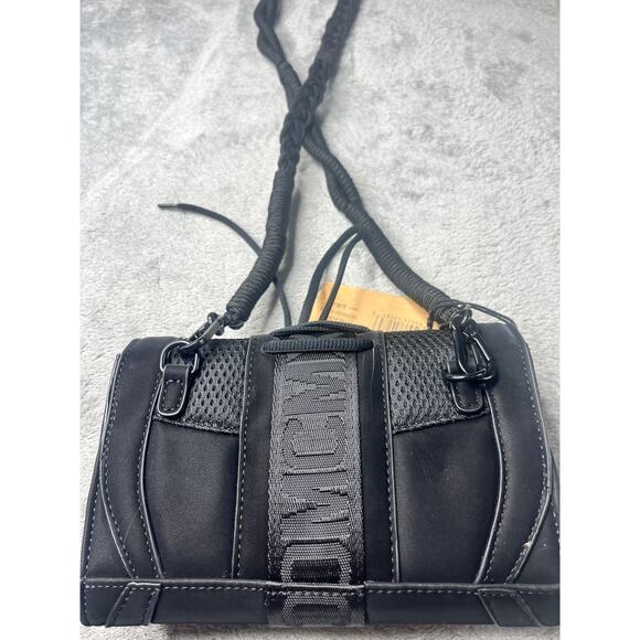 Steve Madden BDiego Sporty Athletic-Inspired Crossbody in Black -‎ NEW With Tags - Picture 2 of 8